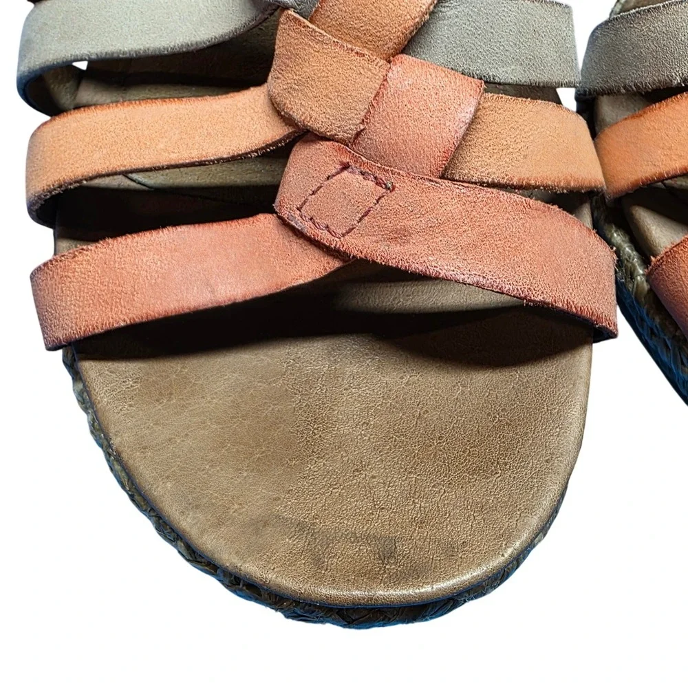 Cobb‎ Hill Women Size 7.5 Colorful Woven Strap Sandals Wedge Heel Buckle Summer